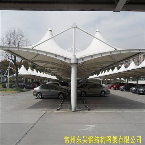 双悬臂有斜拉膜结构车棚