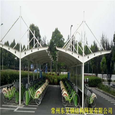 双悬臂有斜拉膜结构车棚